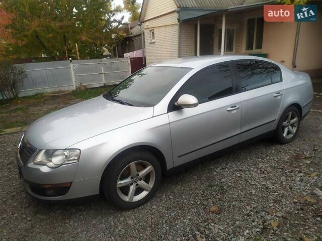 Серый Фольксваген Пассат, объемом двигателя 1.6 л и пробегом 284 тыс. км за 7200 $, фото 1 на Automoto.ua