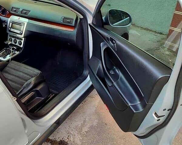 Серый Фольксваген Пассат, объемом двигателя 2 л и пробегом 270 тыс. км за 6100 $, фото 2 на Automoto.ua