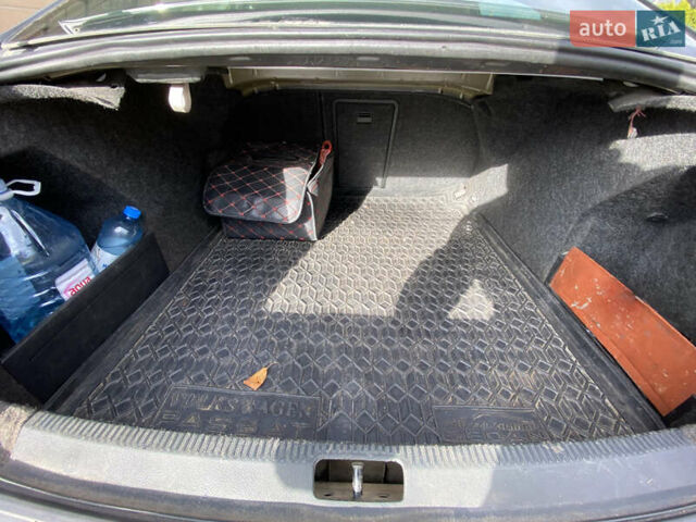 Серый Фольксваген Пассат, объемом двигателя 2 л и пробегом 344 тыс. км за 4999 $, фото 55 на Automoto.ua