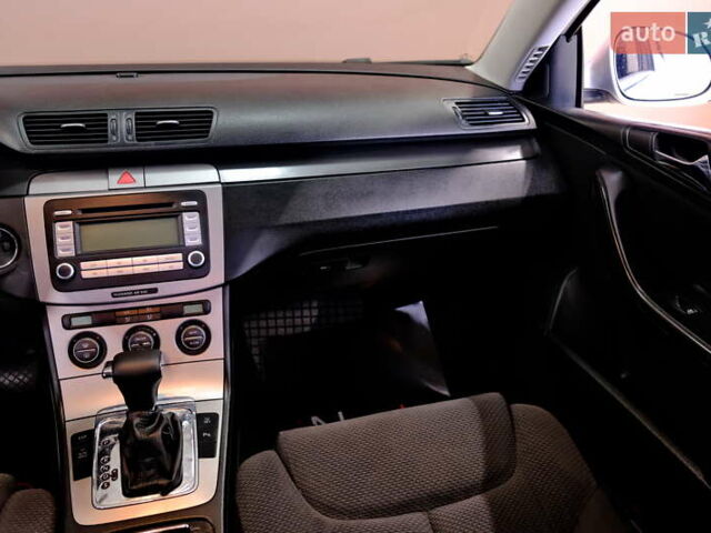 Серый Фольксваген Пассат, объемом двигателя 2 л и пробегом 227 тыс. км за 6900 $, фото 43 на Automoto.ua