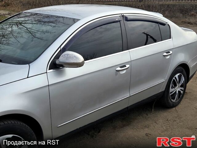 Серый Фольксваген Пассат, объемом двигателя 2 л и пробегом 277 тыс. км за 5500 $, фото 2 на Automoto.ua