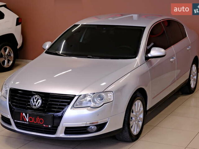 Серый Фольксваген Пассат, объемом двигателя 2 л и пробегом 227 тыс. км за 6900 $, фото 2 на Automoto.ua