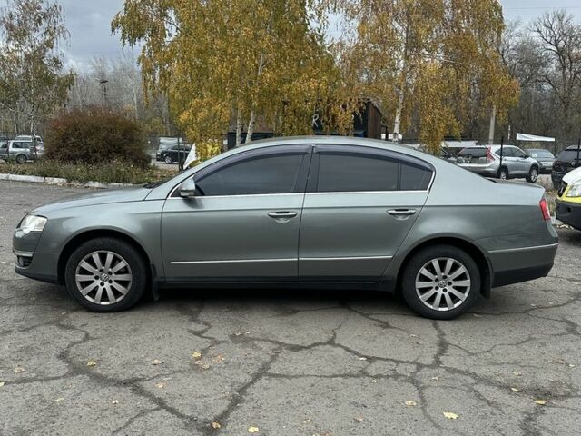 Сірий Фольксваген Пассат, об'ємом двигуна 2 л та пробігом 227 тис. км за 5999 $, фото 2 на Automoto.ua