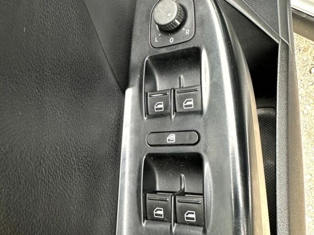 Сірий Фольксваген Пассат, об'ємом двигуна 2 л та пробігом 223 тис. км за 6700 $, фото 3 на Automoto.ua