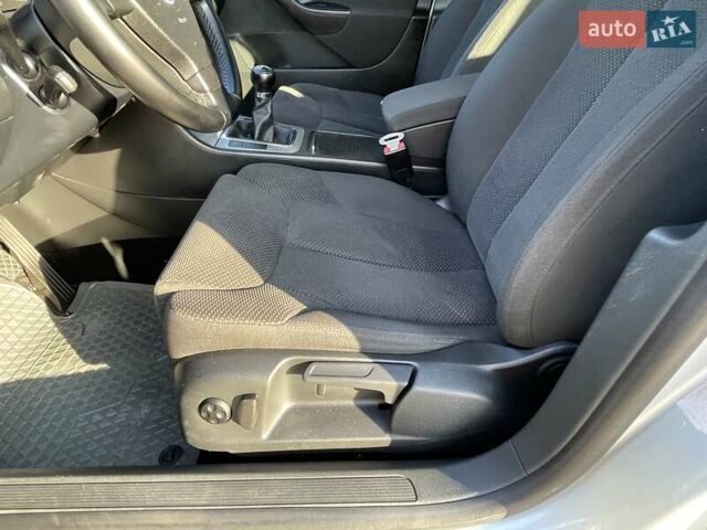 Серый Фольксваген Пассат, объемом двигателя 1.98 л и пробегом 160 тыс. км за 6900 $, фото 43 на Automoto.ua