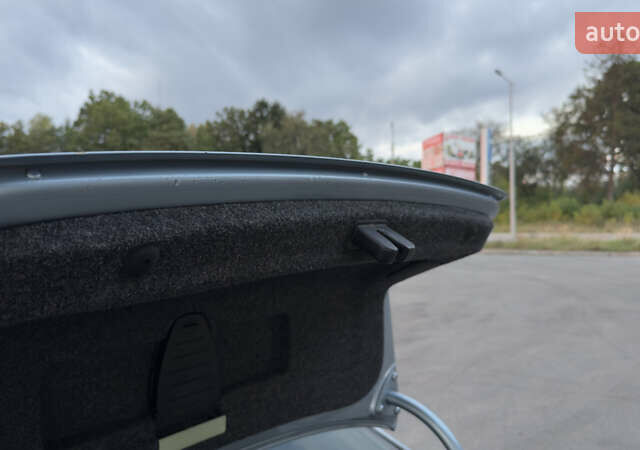 Серый Фольксваген Пассат, объемом двигателя 1.6 л и пробегом 190 тыс. км за 6450 $, фото 46 на Automoto.ua