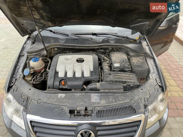 Серый Фольксваген Пассат, объемом двигателя 2 л и пробегом 344 тыс. км за 4999 $, фото 57 на Automoto.ua