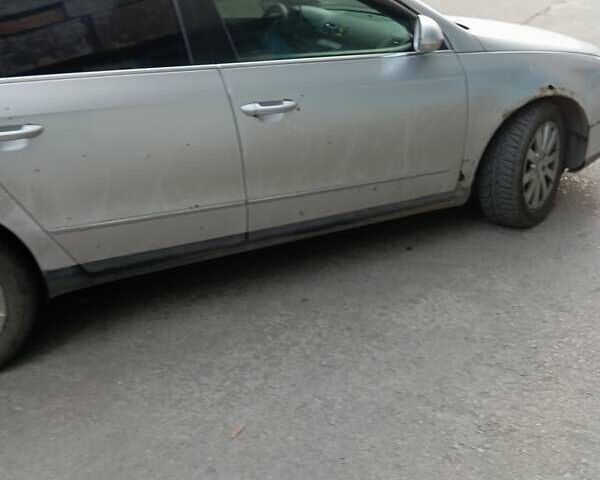 Фольксваген Пассат 2007 в Запорожье на Automoto.ua Серый Фольксваген Пассат, объемом двигателя 1.98 л и пробегом 550 тыс. км за 2000 $, фото 4 на Automoto.ua