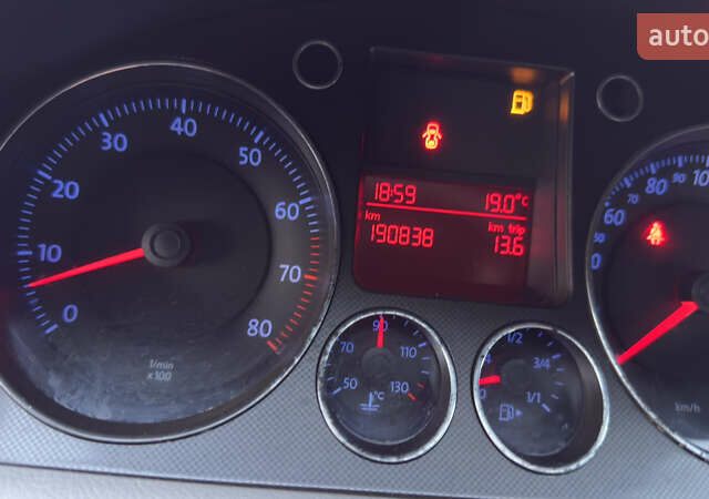 Серый Фольксваген Пассат, объемом двигателя 1.6 л и пробегом 190 тыс. км за 6450 $, фото 17 на Automoto.ua