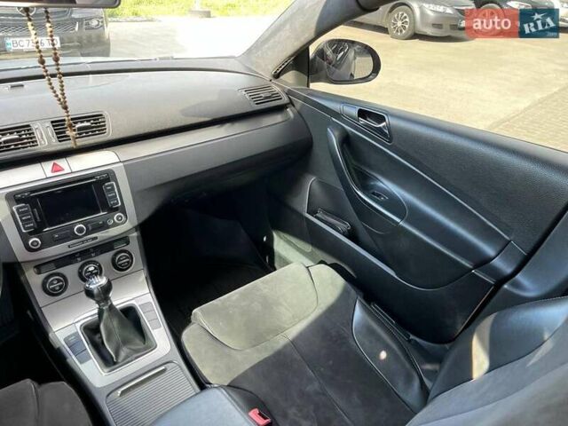 Сірий Фольксваген Пассат, об'ємом двигуна 2 л та пробігом 355 тис. км за 6990 $, фото 30 на Automoto.ua