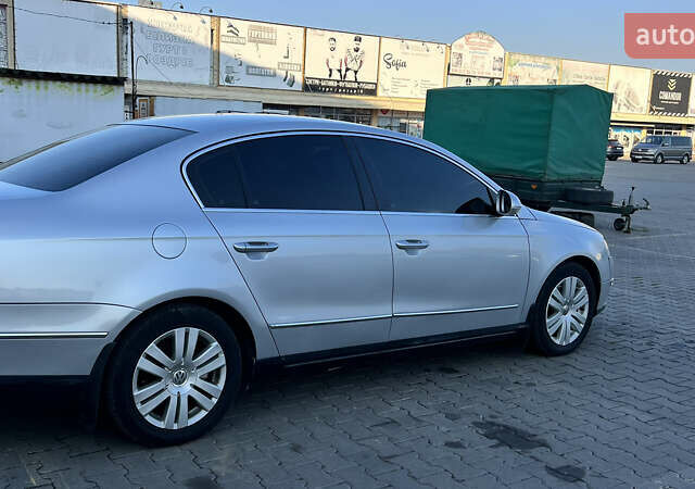 Серый Фольксваген Пассат, объемом двигателя 2 л и пробегом 246 тыс. км за 7000 $, фото 3 на Automoto.ua