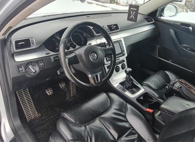 Сірий Фольксваген Пассат, об'ємом двигуна 0 л та пробігом 276 тис. км за 3300 $, фото 5 на Automoto.ua