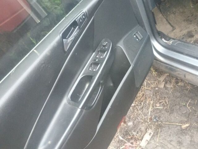 Серый Фольксваген Пассат, объемом двигателя 3 л и пробегом 290 тыс. км за 3200 $, фото 19 на Automoto.ua