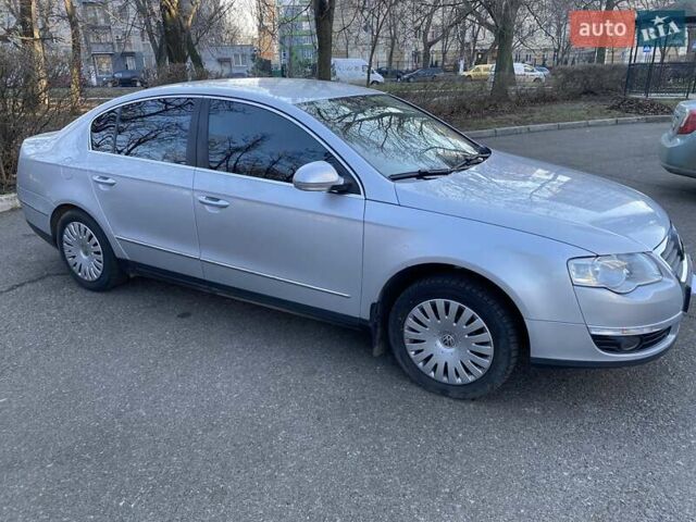 Сірий Фольксваген Пассат, об'ємом двигуна 1.6 л та пробігом 270 тис. км за 6800 $, фото 9 на Automoto.ua