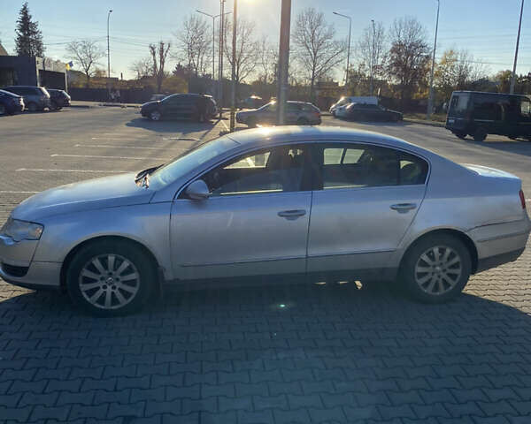 Сірий Фольксваген Пассат, об'ємом двигуна 2 л та пробігом 399 тис. км за 2350 $, фото 1 на Automoto.ua