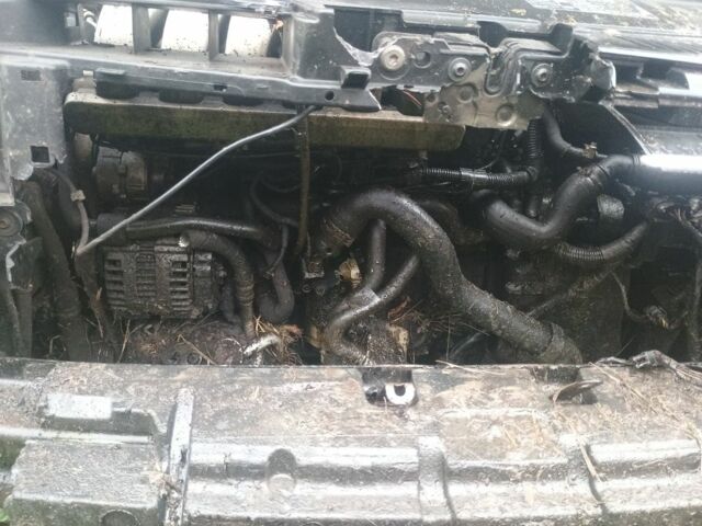 Серый Фольксваген Пассат, объемом двигателя 3 л и пробегом 290 тыс. км за 3200 $, фото 16 на Automoto.ua