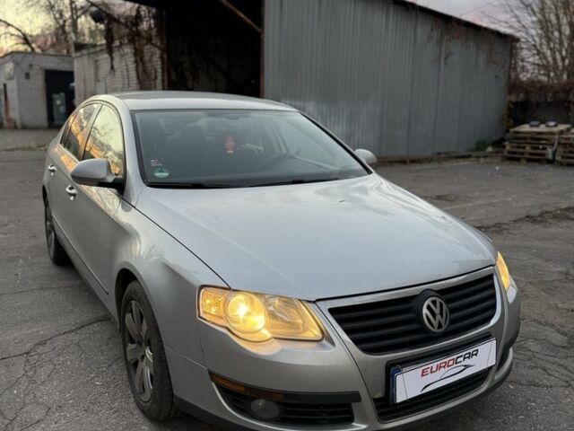 Сірий Фольксваген Пассат, об'ємом двигуна 0 л та пробігом 290 тис. км за 3250 $, фото 1 на Automoto.ua