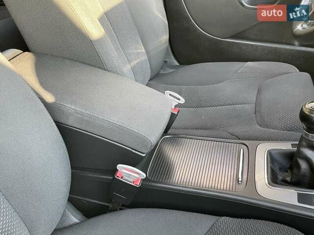 Серый Фольксваген Пассат, объемом двигателя 1.98 л и пробегом 160 тыс. км за 6900 $, фото 42 на Automoto.ua