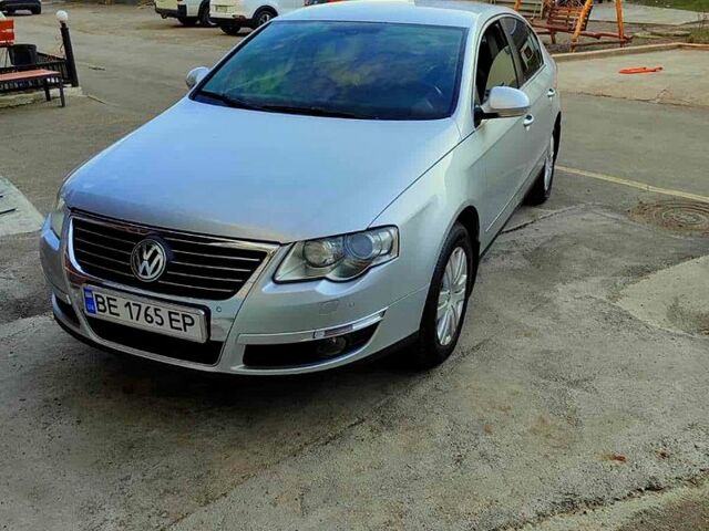Серый Фольксваген Пассат, объемом двигателя 2 л и пробегом 270 тыс. км за 6100 $, фото 1 на Automoto.ua