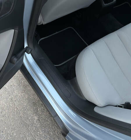 Серый Фольксваген Пассат, объемом двигателя 1.6 л и пробегом 190 тыс. км за 6450 $, фото 27 на Automoto.ua