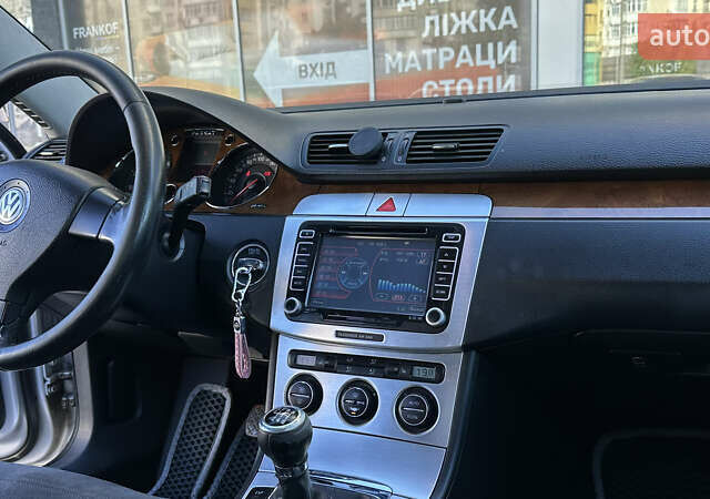 Серый Фольксваген Пассат, объемом двигателя 1.98 л и пробегом 212 тыс. км за 4900 $, фото 2 на Automoto.ua