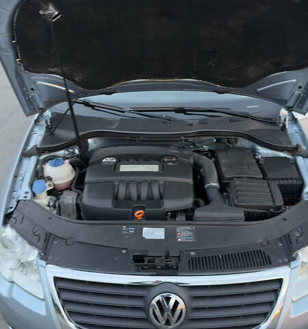 Серый Фольксваген Пассат, объемом двигателя 1.6 л и пробегом 190 тыс. км за 6450 $, фото 37 на Automoto.ua