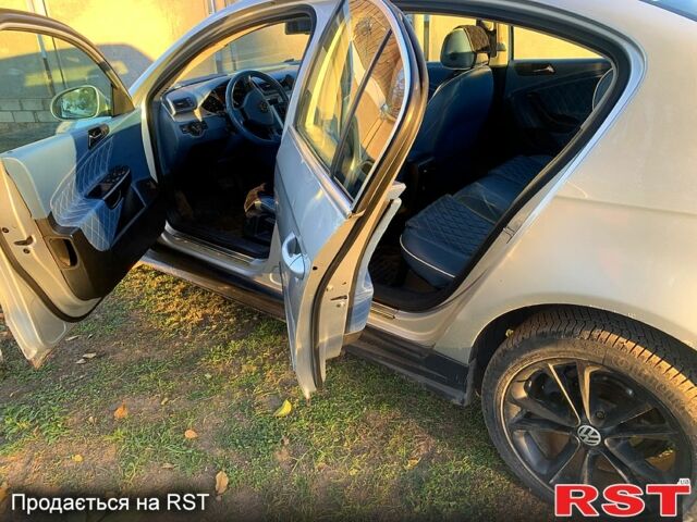 Сірий Фольксваген Пассат, об'ємом двигуна 2 л та пробігом 310 тис. км за 4900 $, фото 3 на Automoto.ua