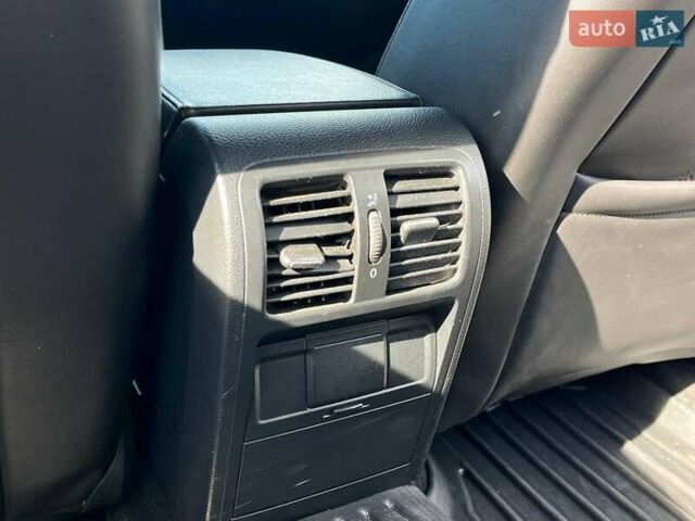 Сірий Фольксваген Пассат, об'ємом двигуна 2 л та пробігом 355 тис. км за 6990 $, фото 32 на Automoto.ua