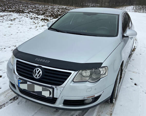 Сірий Фольксваген Пассат, об'ємом двигуна 2 л та пробігом 240 тис. км за 7200 $, фото 1 на Automoto.ua