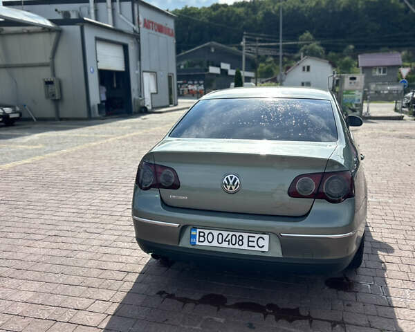 Сірий Фольксваген Пассат, об'ємом двигуна 2 л та пробігом 273 тис. км за 5800 $, фото 1 на Automoto.ua