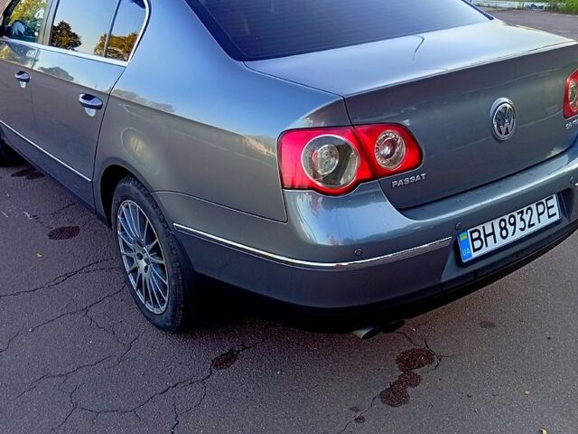Сірий Фольксваген Пассат, об'ємом двигуна 2 л та пробігом 206 тис. км за 6400 $, фото 5 на Automoto.ua