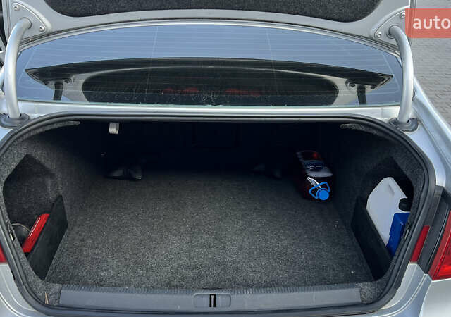 Серый Фольксваген Пассат, объемом двигателя 2 л и пробегом 246 тыс. км за 7000 $, фото 12 на Automoto.ua