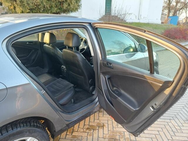 Серый Фольксваген Пассат, объемом двигателя 2 л и пробегом 222 тыс. км за 4300 $, фото 6 на Automoto.ua