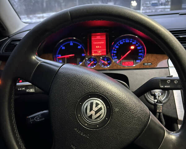 Серый Фольксваген Пассат, объемом двигателя 2 л и пробегом 287 тыс. км за 7600 $, фото 44 на Automoto.ua