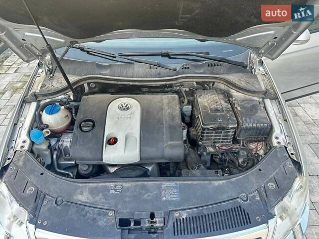 Сірий Фольксваген Пассат, об'ємом двигуна 1.6 л та пробігом 265 тис. км за 6000 $, фото 11 на Automoto.ua