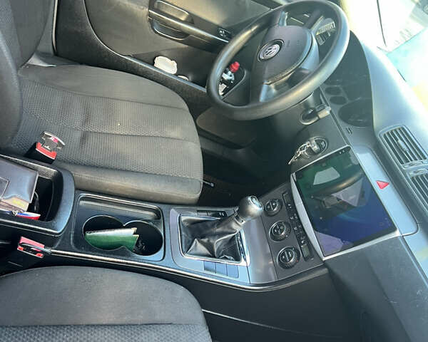 Серый Фольксваген Пассат, объемом двигателя 1.98 л и пробегом 342 тыс. км за 4200 $, фото 9 на Automoto.ua