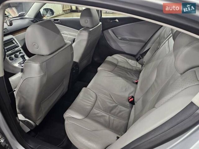 Серый Фольксваген Пассат, объемом двигателя 2 л и пробегом 220 тыс. км за 7200 $, фото 5 на Automoto.ua