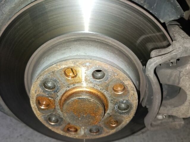 Серый Фольксваген Пассат, объемом двигателя 2 л и пробегом 300 тыс. км за 8500 $, фото 5 на Automoto.ua