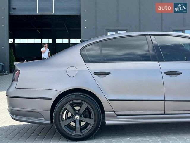 Сірий Фольксваген Пассат, об'ємом двигуна 2 л та пробігом 355 тис. км за 6990 $, фото 7 на Automoto.ua