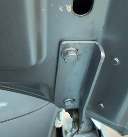 Серый Фольксваген Пассат, объемом двигателя 1.6 л и пробегом 190 тыс. км за 6450 $, фото 39 на Automoto.ua