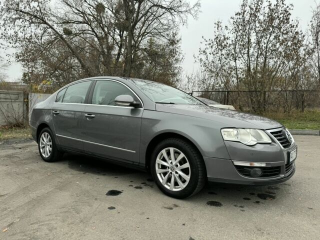 Серый Фольксваген Пассат, объемом двигателя 2 л и пробегом 210 тыс. км за 6999 $, фото 1 на Automoto.ua