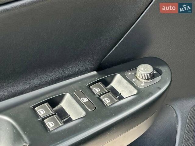 Сірий Фольксваген Пассат, об'ємом двигуна 2 л та пробігом 355 тис. км за 6990 $, фото 35 на Automoto.ua