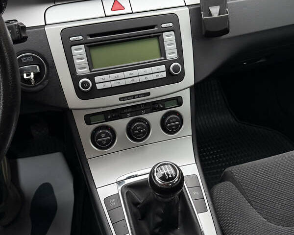 Серый Фольксваген Пассат, объемом двигателя 0 л и пробегом 197 тыс. км за 5700 $, фото 10 на Automoto.ua