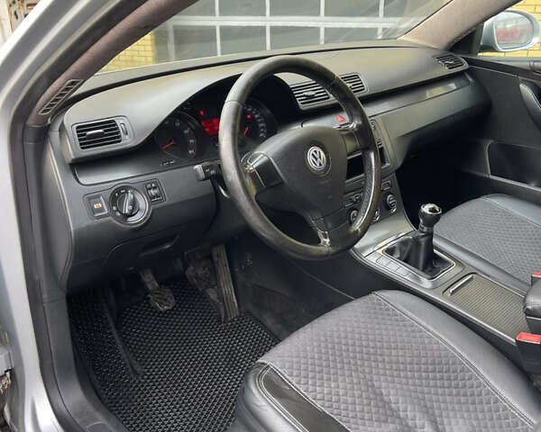 Серый Фольксваген Пассат, объемом двигателя 1.98 л и пробегом 320 тыс. км за 4900 $, фото 6 на Automoto.ua