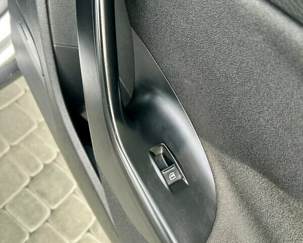 Серый Фольксваген Пассат, объемом двигателя 1.98 л и пробегом 264 тыс. км за 6100 $, фото 9 на Automoto.ua