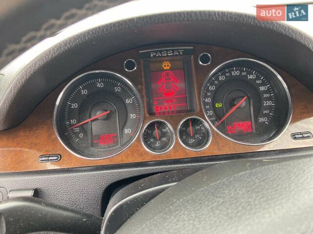 Сірий Фольксваген Пассат, об'ємом двигуна 2 л та пробігом 240 тис. км за 7200 $, фото 11 на Automoto.ua