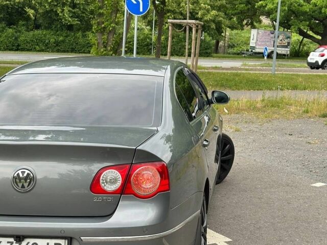 Сірий Фольксваген Пассат, об'ємом двигуна 2 л та пробігом 320 тис. км за 6300 $, фото 4 на Automoto.ua
