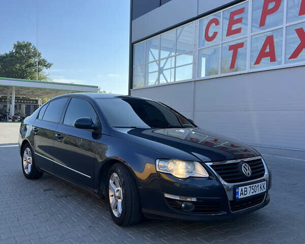 Серый Фольксваген Пассат, объемом двигателя 2 л и пробегом 330 тыс. км за 7400 $, фото 3 на Automoto.ua