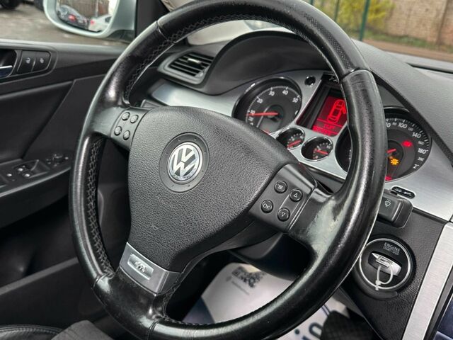 Сірий Фольксваген Пассат, об'ємом двигуна 2 л та пробігом 184 тис. км за 7400 $, фото 8 на Automoto.ua