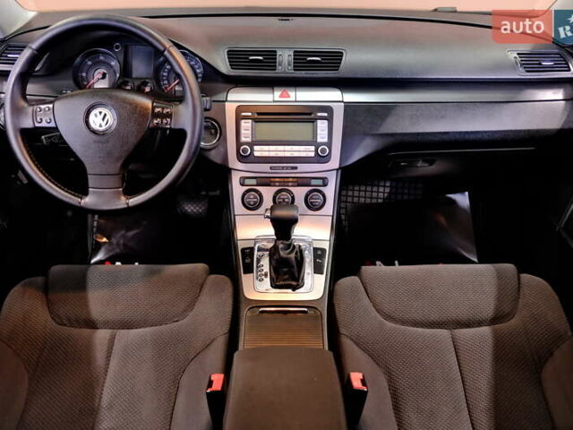 Серый Фольксваген Пассат, объемом двигателя 2 л и пробегом 227 тыс. км за 6900 $, фото 41 на Automoto.ua